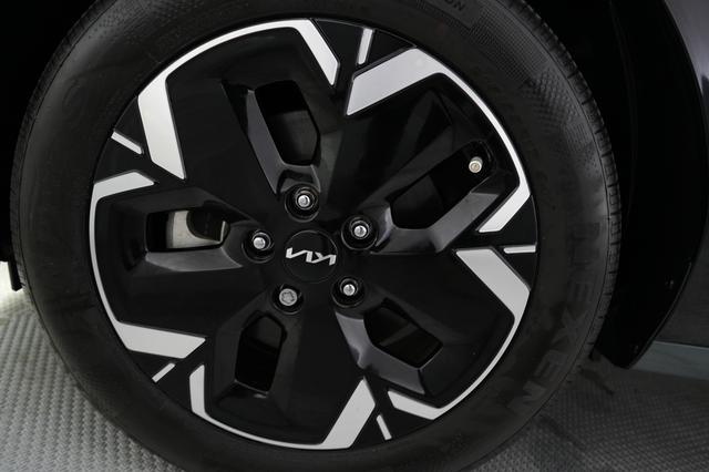 2023 Kia Niro EV — photo 7 of 22