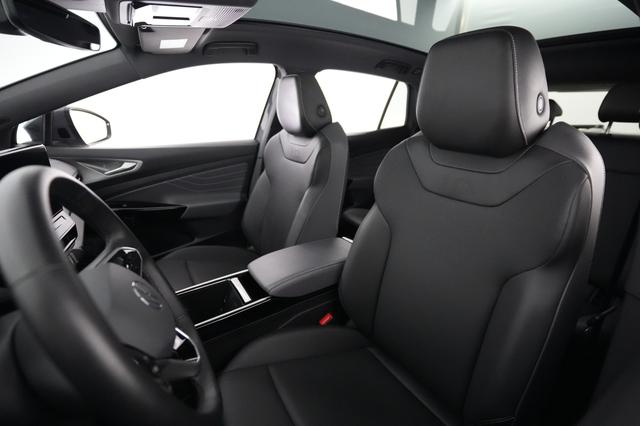 2023 Volkswagen ID.4 — photo 3 of 20