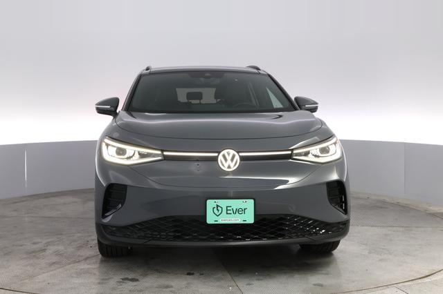 2023 Volkswagen ID.4 — photo 9 of 20