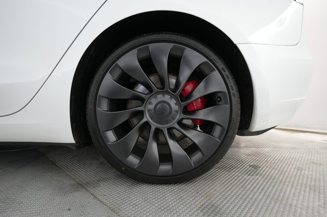 2023 Tesla Model 3 — photo 17 of 21