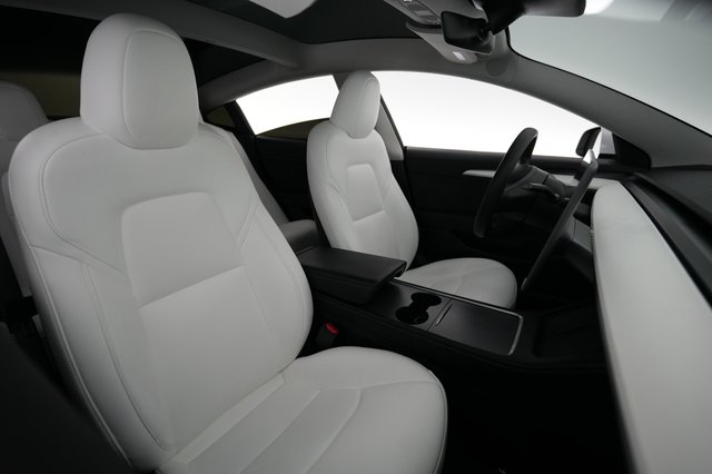 2023 Tesla Model 3 — photo 18 of 21