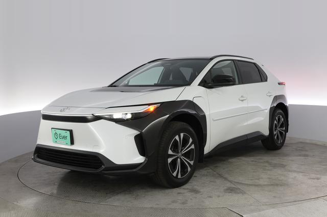 2024 Toyota bZ4X — VIN JTMABACA2RA082295