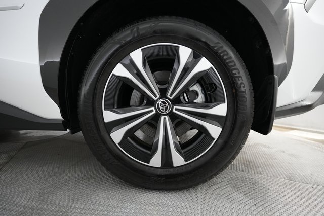 2024 Toyota bZ4X — photo 15 of 21