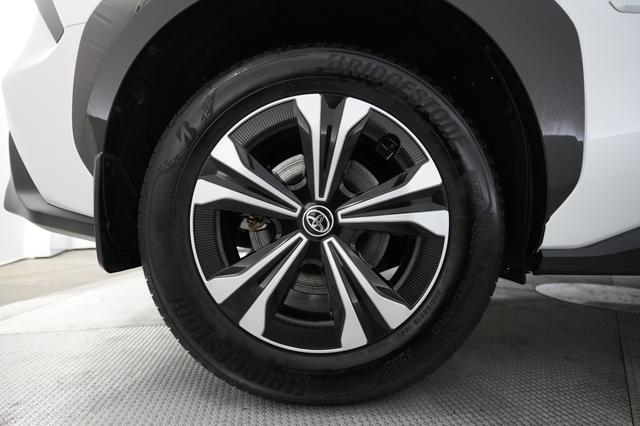 2024 Toyota bZ4X — photo 7 of 21