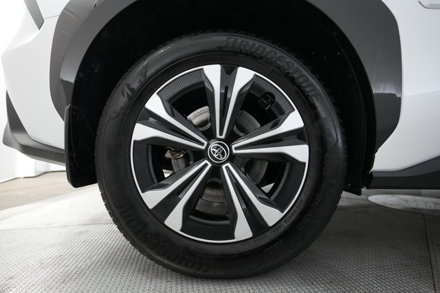 2024 Toyota bZ4X — photo 7 of 21