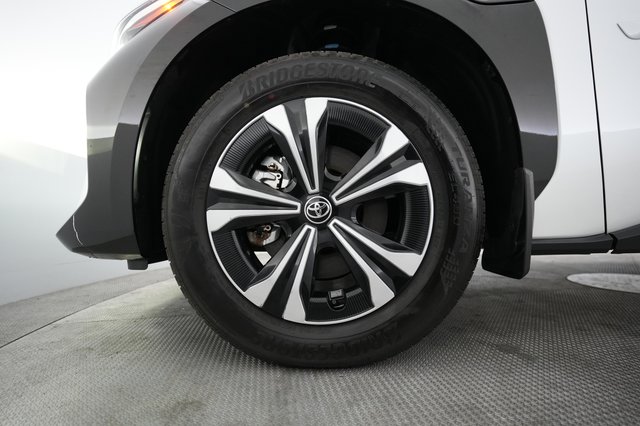 2024 Toyota bZ4X — photo 16 of 21
