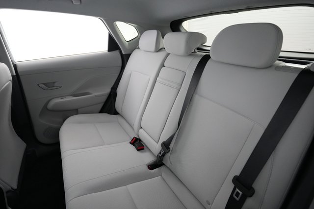 2024 Hyundai Kona Electric — photo 18 of 21