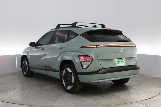 2024 Hyundai Kona Electric — photo 13 of 21