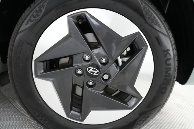 2024 Hyundai Kona Electric — photo 17 of 21