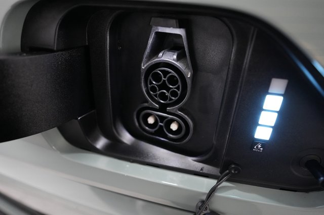 2024 Hyundai Kona Electric — photo 8 of 21