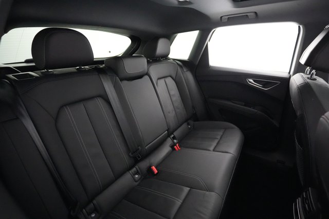 2024 Audi Q4 e-tron — photo 4 of 20