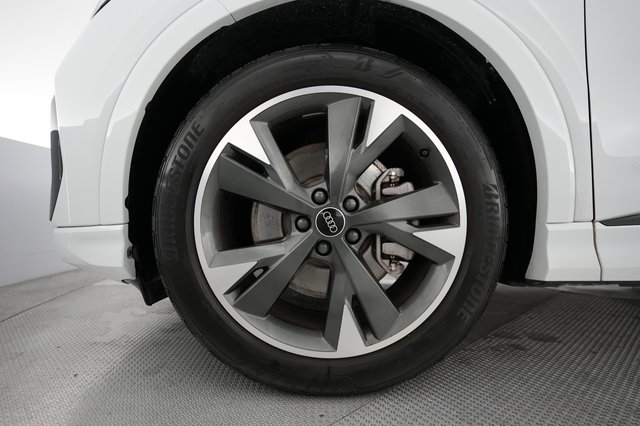 2024 Audi Q4 e-tron — photo 15 of 20