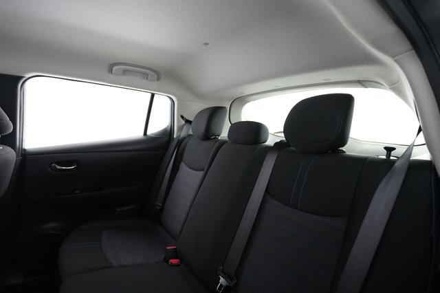 2024 Nissan LEAF — photo 18 of 20
