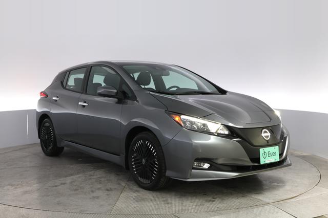 2024 Nissan LEAF — photo 10 of 20