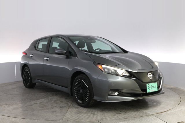 2024 Nissan LEAF — photo 10 of 20