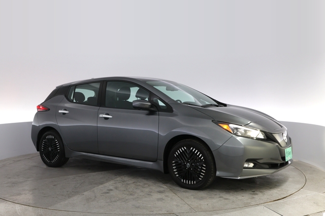 2024 Nissan LEAF