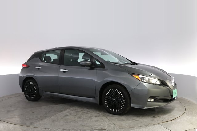 2024 Nissan LEAF — photo 11 of 20