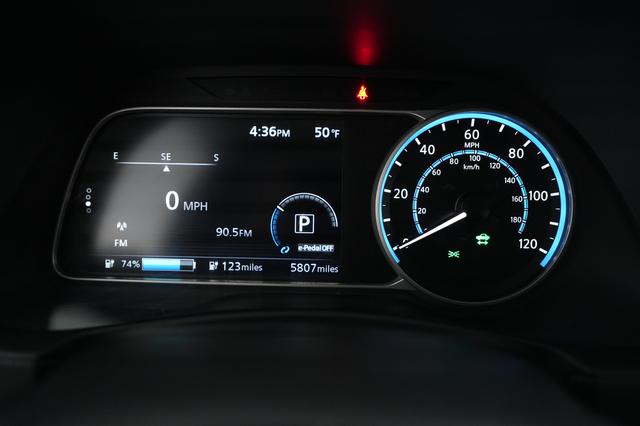 2024 Nissan LEAF — photo 5 of 20