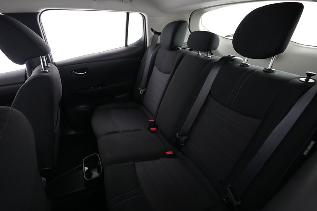 2024 Nissan LEAF — photo 18 of 20