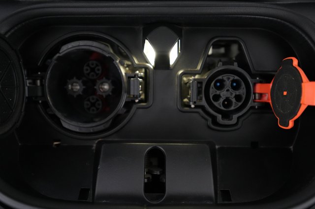 2024 Nissan LEAF — photo 8 of 20