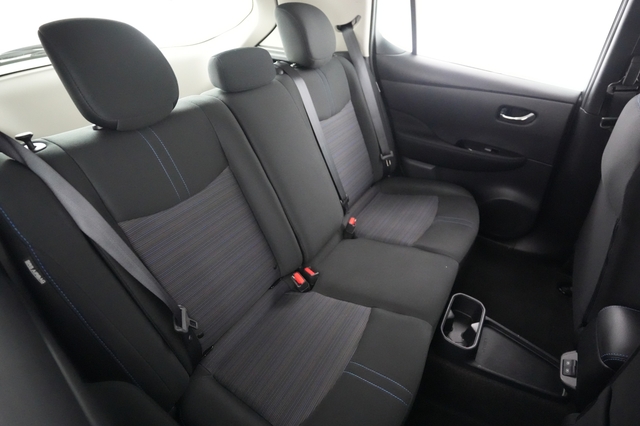 2025 Nissan LEAF