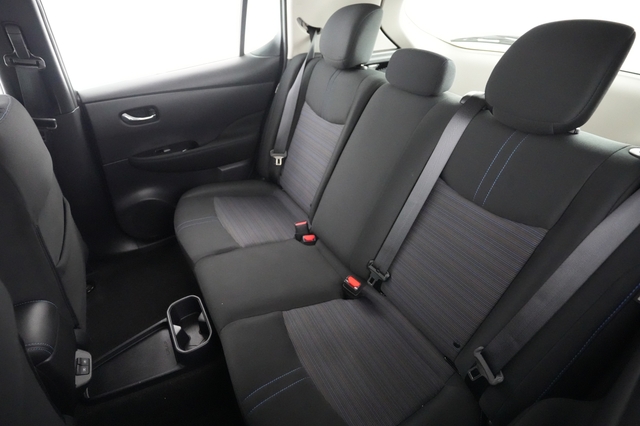 2025 Nissan LEAF