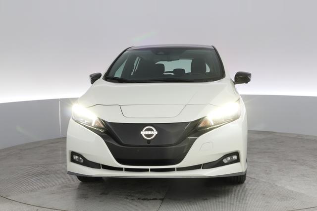 2025 Nissan LEAF — photo 9 of 20
