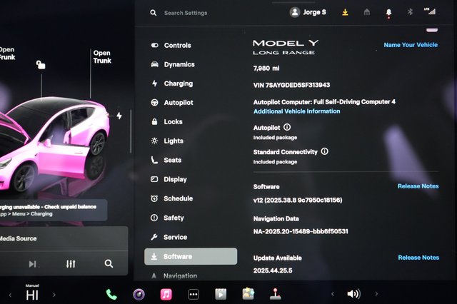 2025 Tesla Model Y — photo 5 of 21