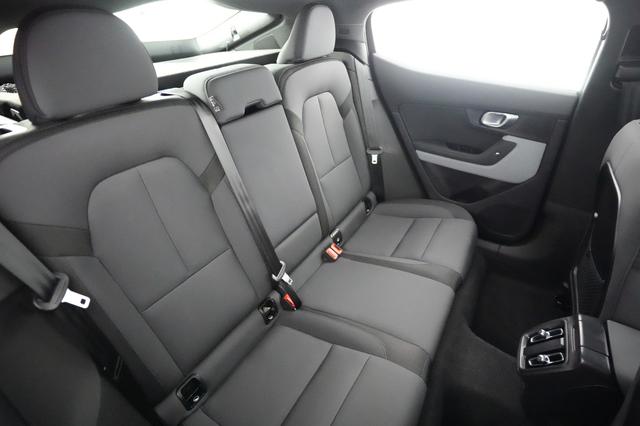 2024 Polestar 2 — photo 4 of 19