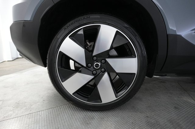 2023 Volvo XC40 Recharge — photo 15 of 20