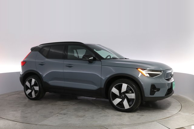 2023 Volvo XC40 Recharge — photo 11 of 20