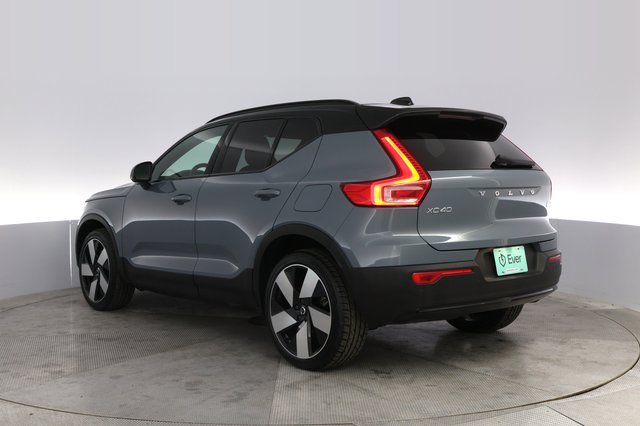 2023 Volvo XC40 Recharge — photo 13 of 20