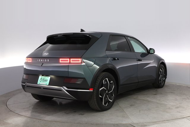 2024 Hyundai IONIQ 5 — photo 2 of 20