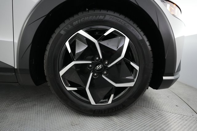 2024 Hyundai IONIQ 5 — photo 16 of 20