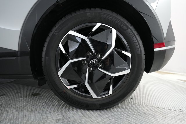 2024 Hyundai IONIQ 5 — photo 17 of 20