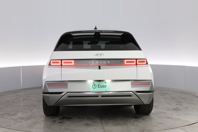 2024 Hyundai IONIQ 5 — photo 12 of 23