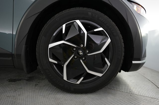 2024 Hyundai IONIQ 5 — photo 16 of 20