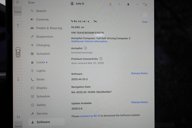 2022 Tesla Model X — photo 5 of 22