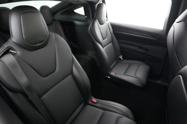 2022 Tesla Model X — photo 4 of 22