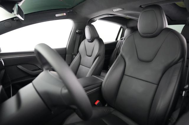 2022 Tesla Model X — photo 3 of 22