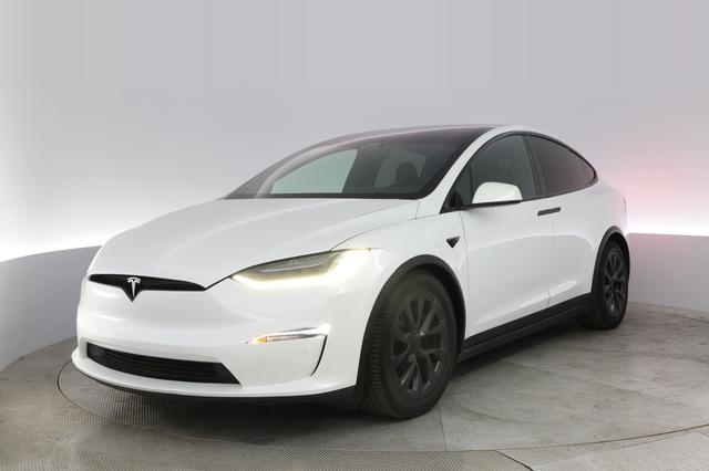 2022 Tesla Model X — VIN 7SAXCBE56NF336270