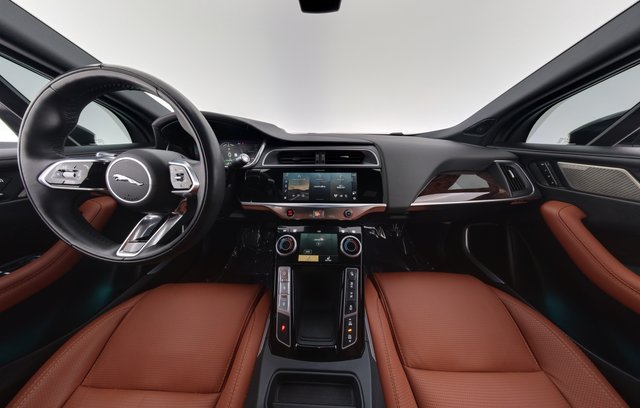 2022 Jaguar I-Pace — photo 21 of 24