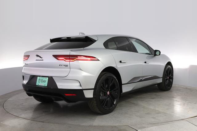 2022 Jaguar I-Pace — photo 2 of 24