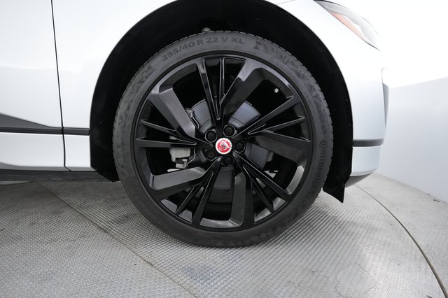 2022 Jaguar I-Pace — photo 7 of 24