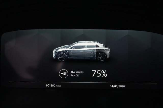 2022 Jaguar I-Pace — photo 5 of 24