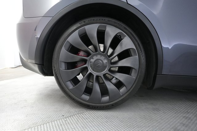 2022 Tesla Model Y — photo 7 of 21
