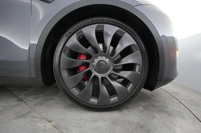 2022 Tesla Model Y — photo 15 of 21