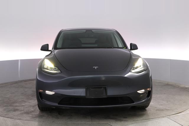 2022 Tesla Model Y — photo 9 of 21