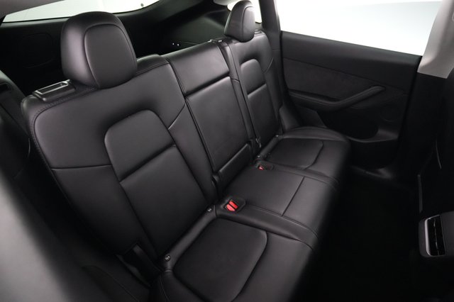2022 Tesla Model Y — photo 4 of 21