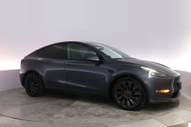 2022 Tesla Model Y — photo 11 of 21